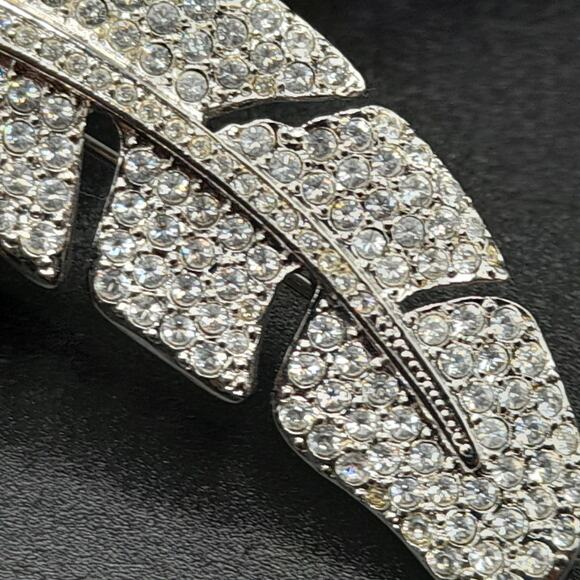 Vintage Carolee Feather Brooch, Pave' Rhinestones, Silver Tone, 4 1/4" - Picture 6 of 12